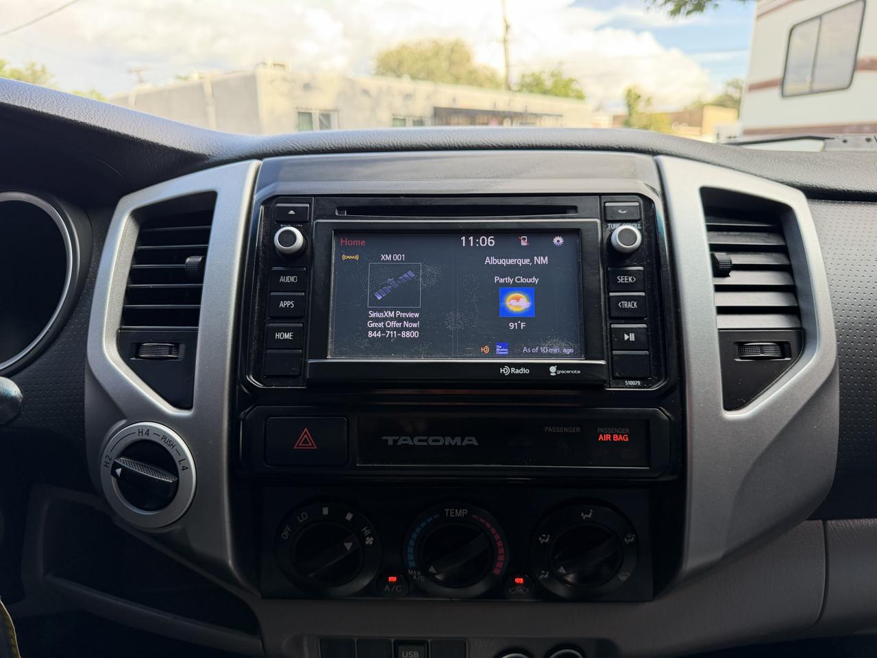 Toyota Tacoma 4WD Double Cab V6 AT (Natl) 2015