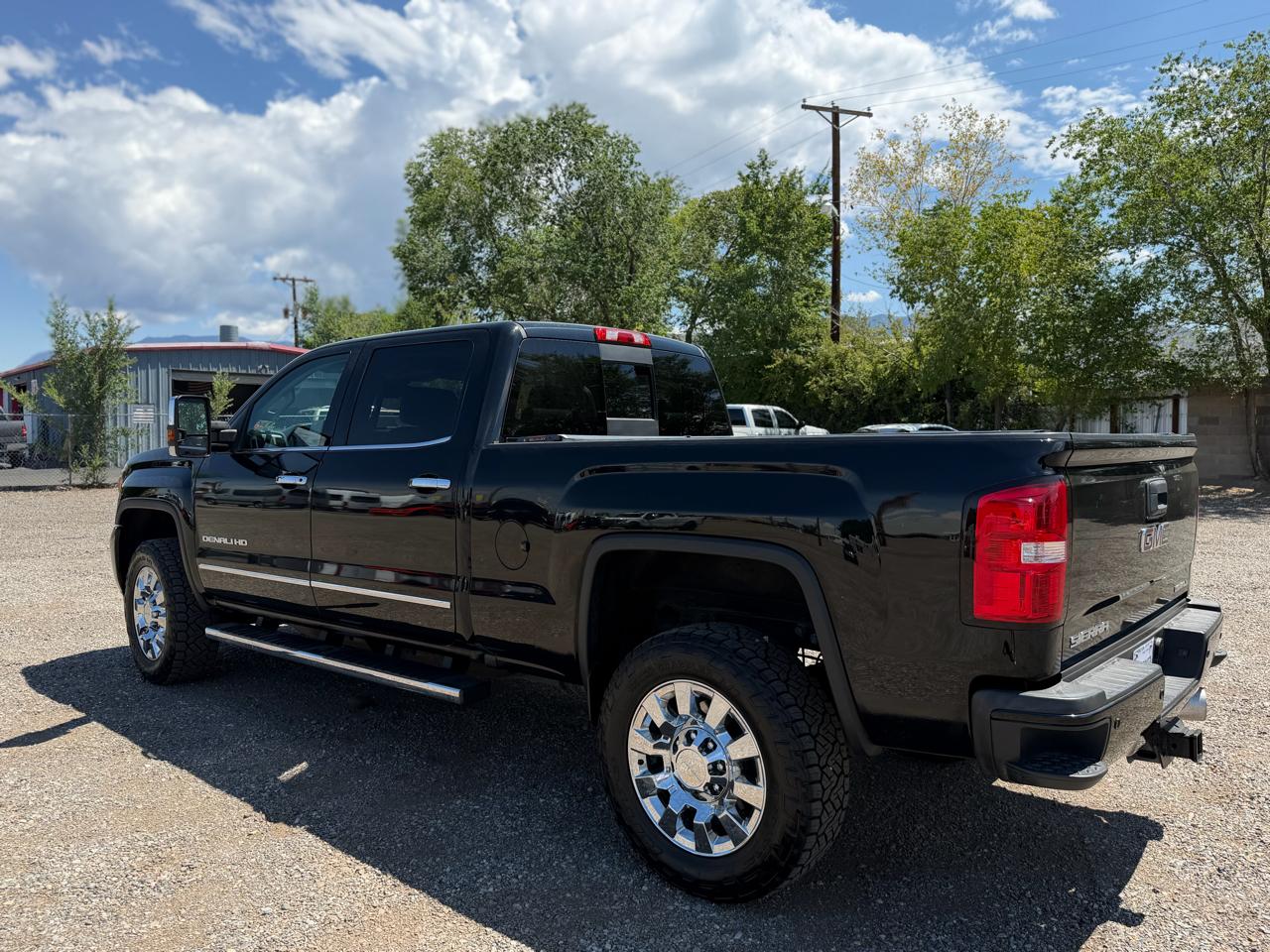 GMC Sierra 2500HD 4WD Crew Cab 153.7" Denali 2018