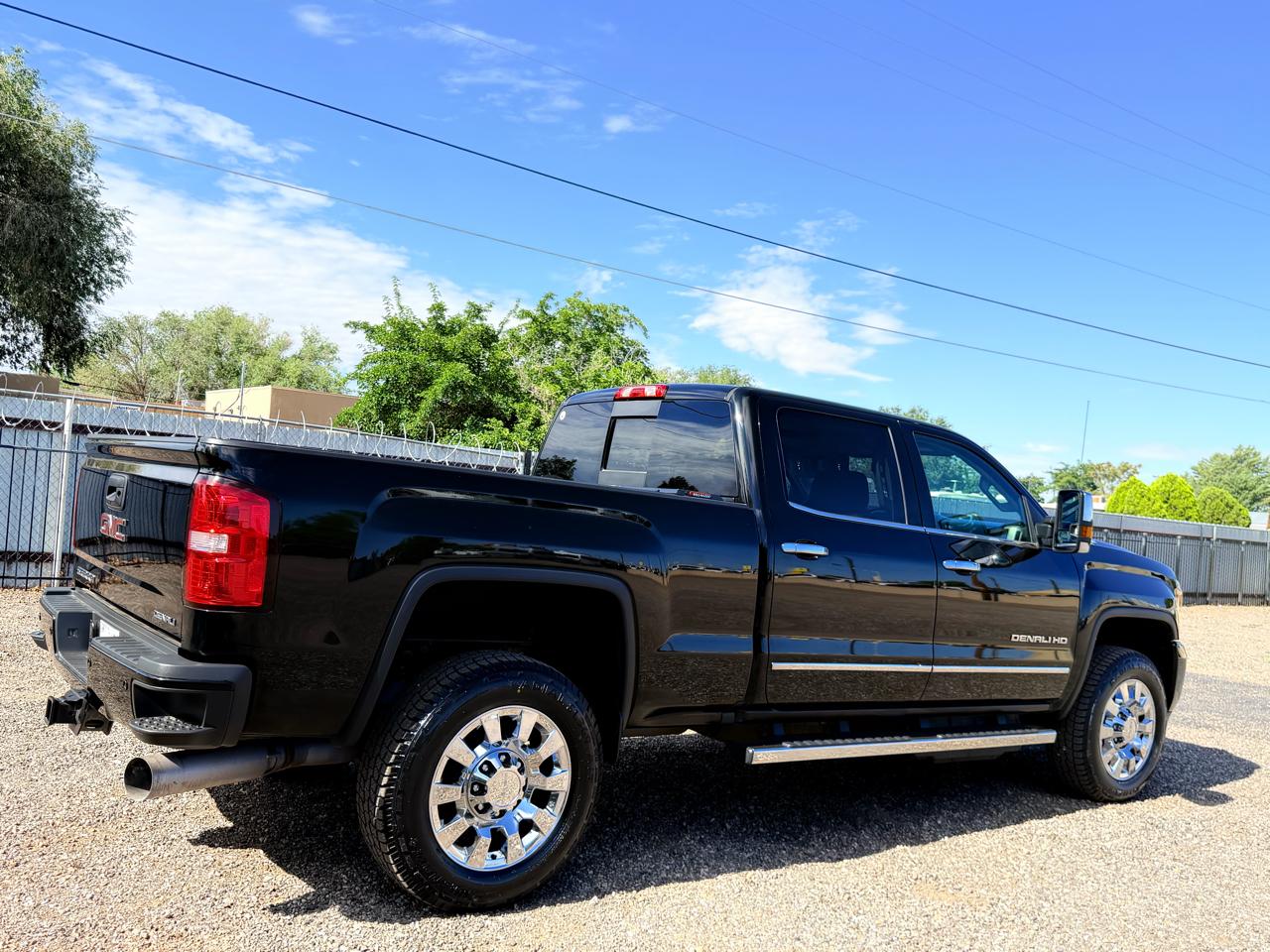 GMC Sierra 2500HD 4WD Crew Cab 153.7" Denali 2018