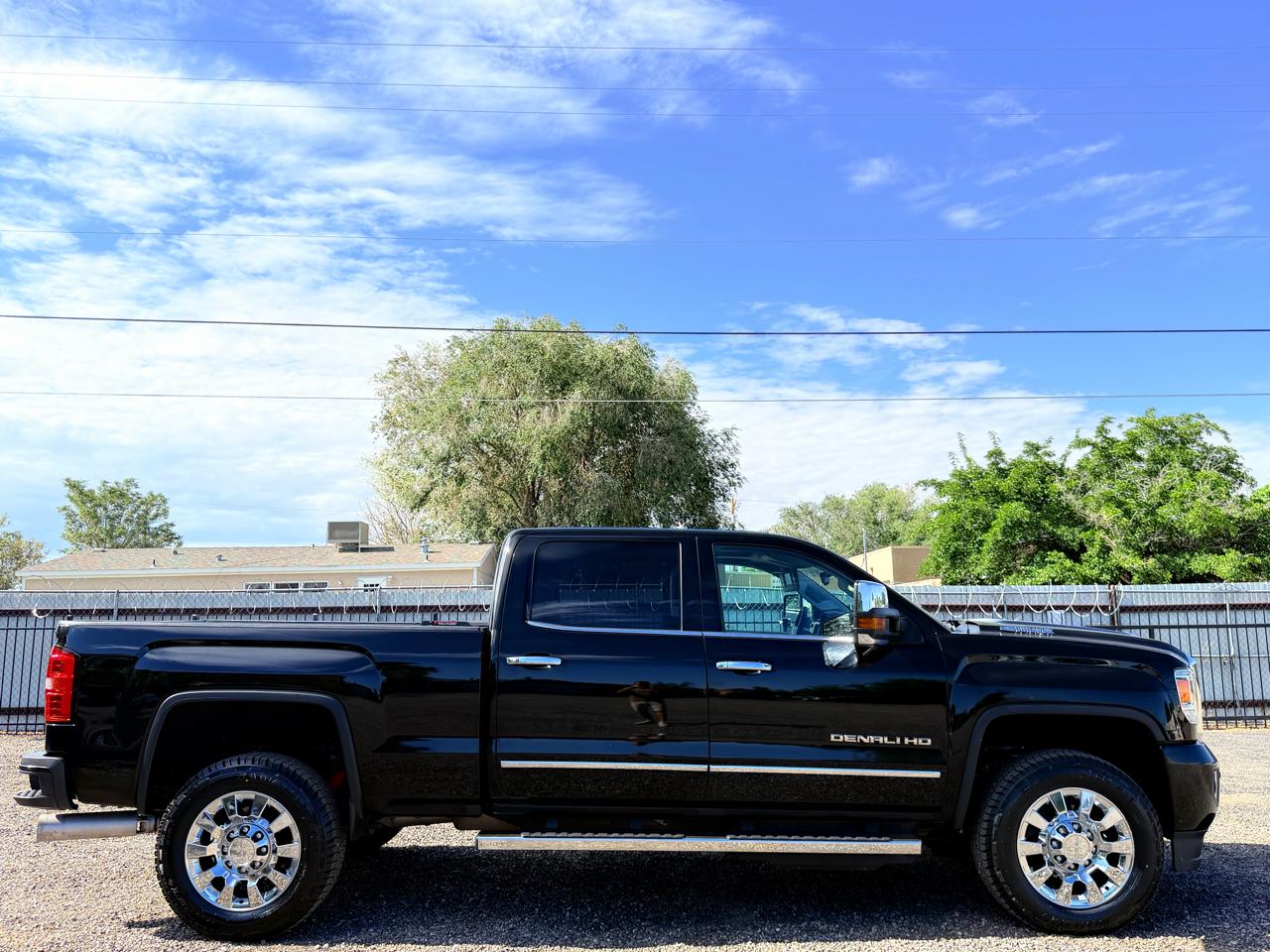 GMC Sierra 2500HD 4WD Crew Cab 153.7" Denali 2018