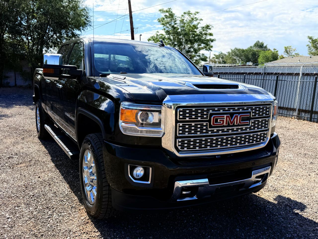 GMC Sierra 2500HD 4WD Crew Cab 153.7" Denali 2018