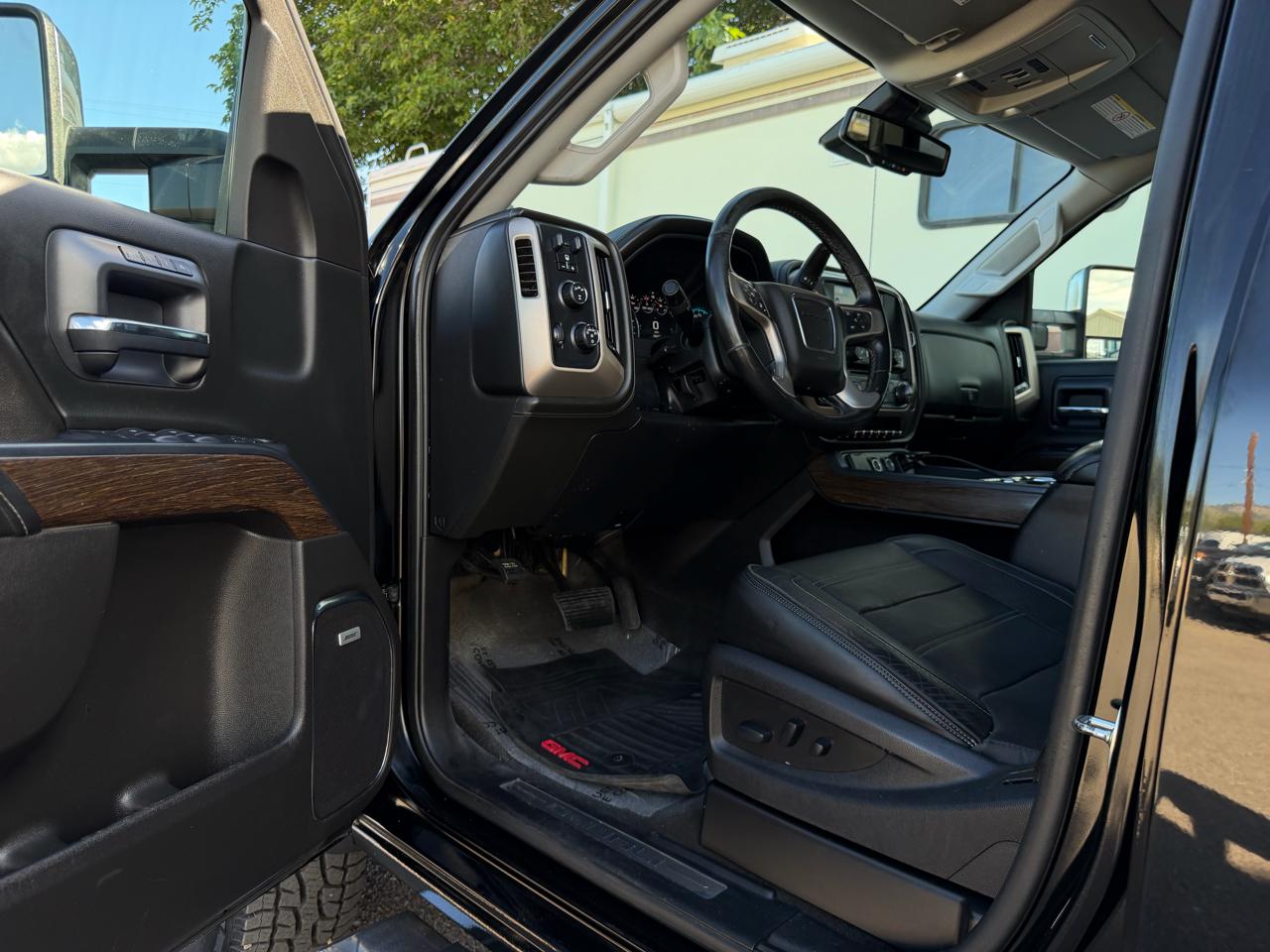 GMC Sierra 2500HD 4WD Crew Cab 153.7" Denali 2018
