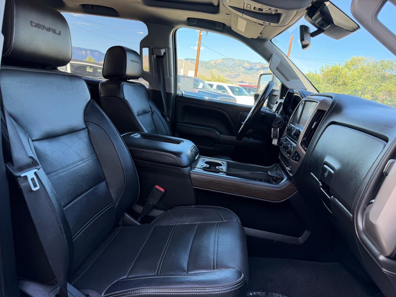 GMC Sierra 2500HD 4WD Crew Cab 153.7" Denali 2018