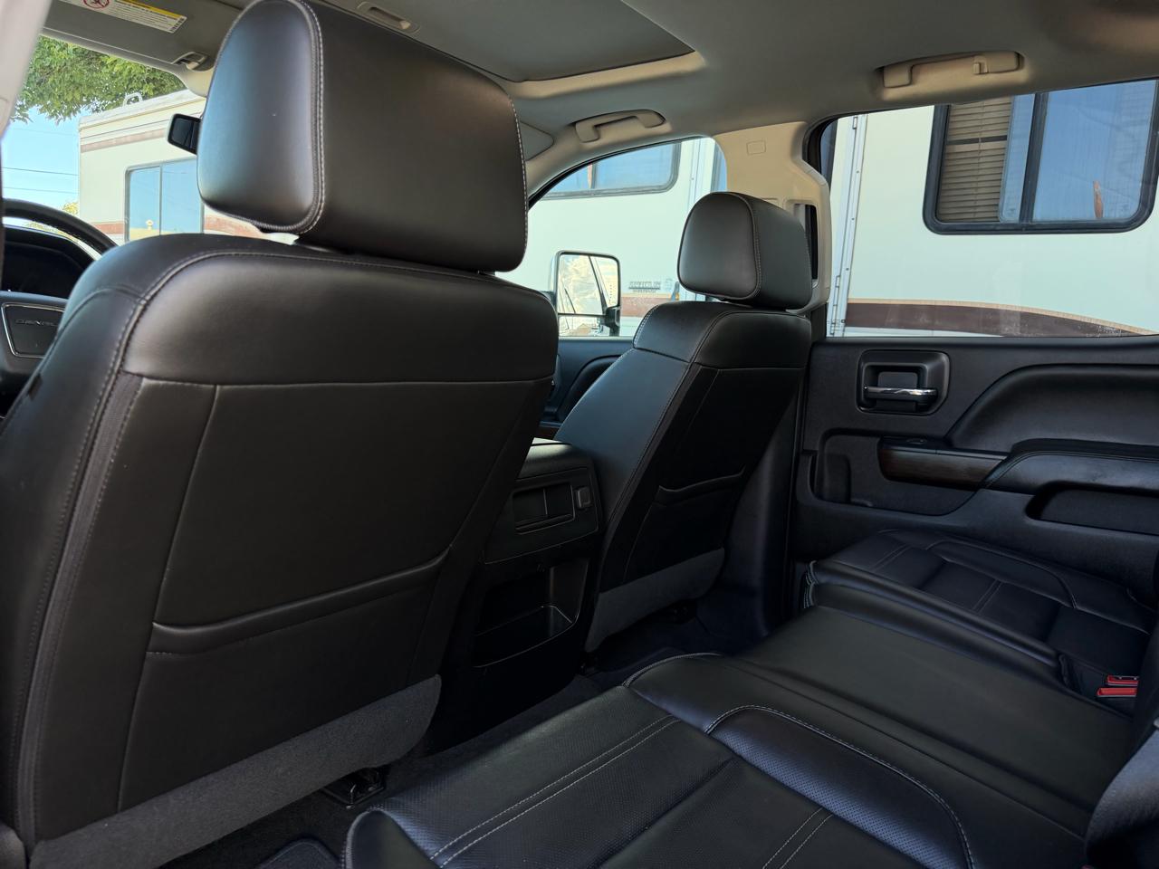 GMC Sierra 2500HD 4WD Crew Cab 153.7" Denali 2018