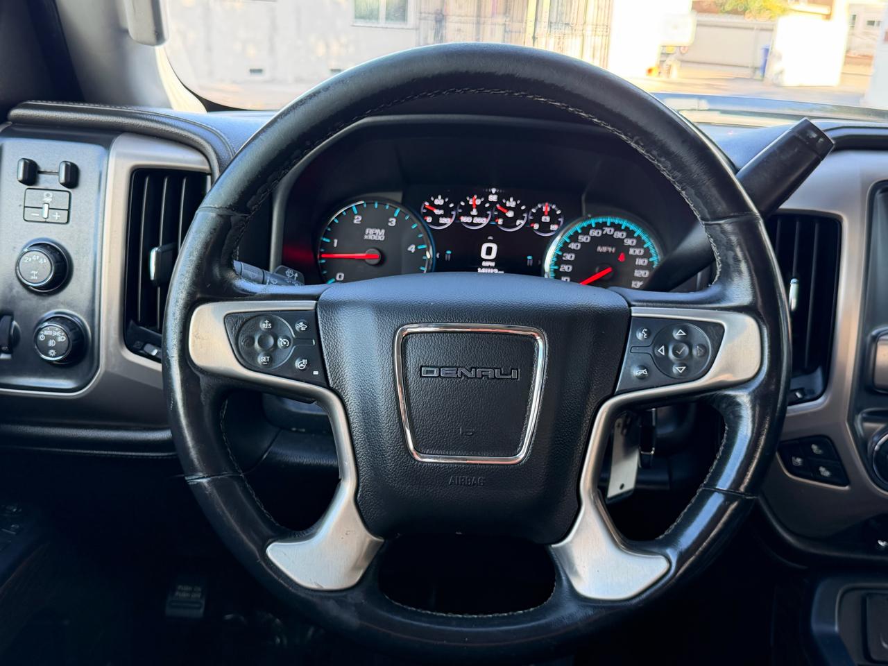GMC Sierra 2500HD 4WD Crew Cab 153.7" Denali 2018