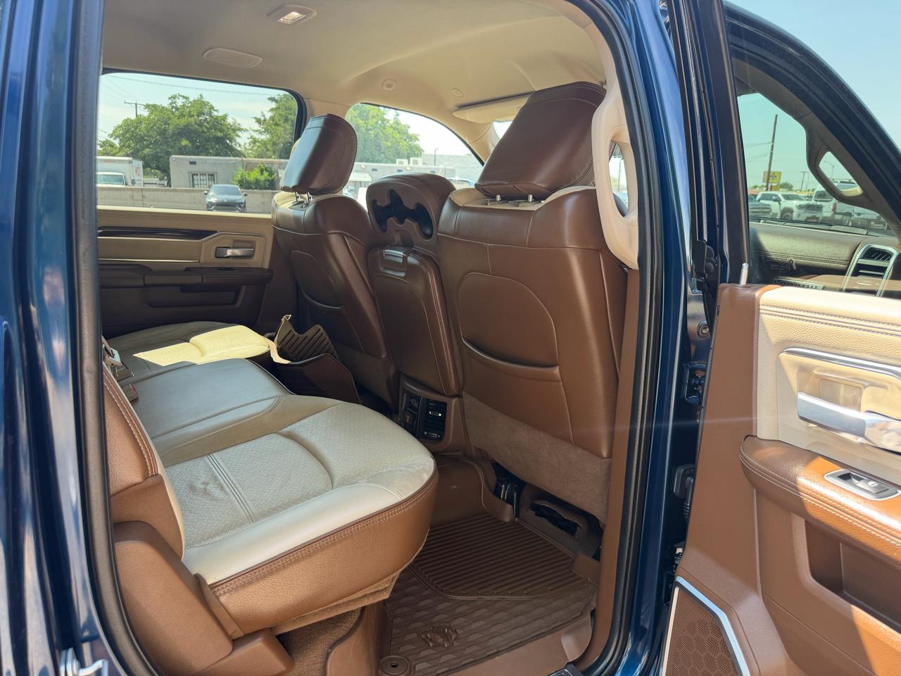 RAM 3500 Laramie 4x4 Crew Cab 8' Box 2022