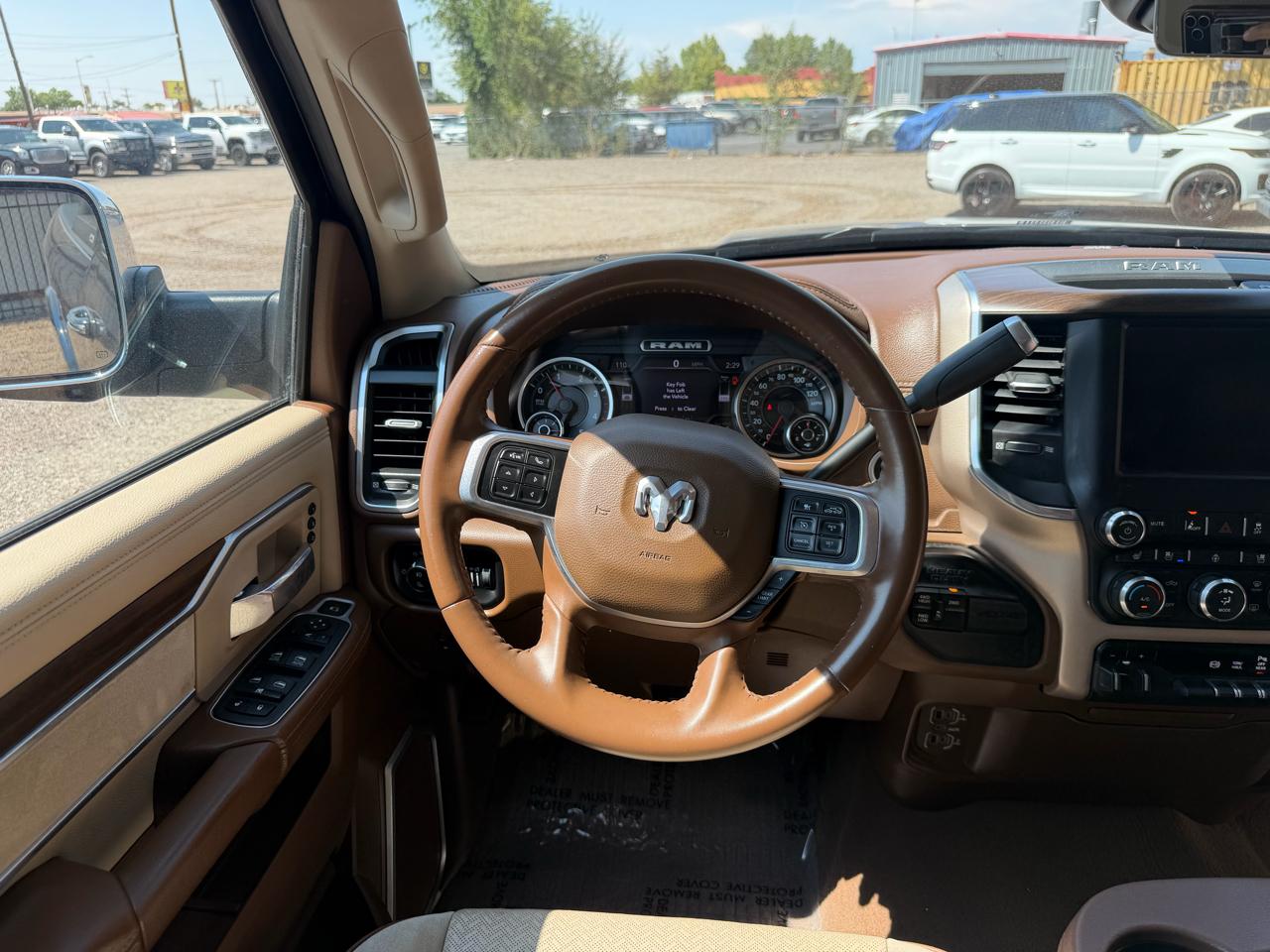 RAM 3500 Laramie 4x4 Crew Cab 8' Box 2022
