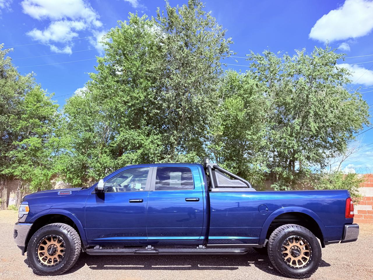RAM 3500 Laramie 4x4 Crew Cab 8' Box 2022