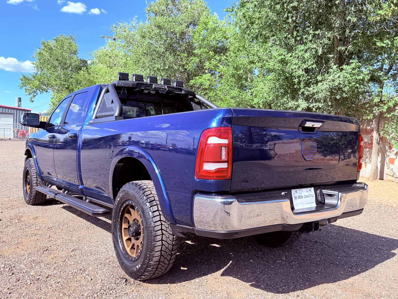 RAM 3500 Laramie 4x4 Crew Cab 8' Box 2022