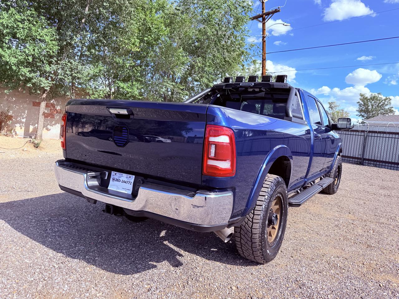 RAM 3500 Laramie 4x4 Crew Cab 8' Box 2022