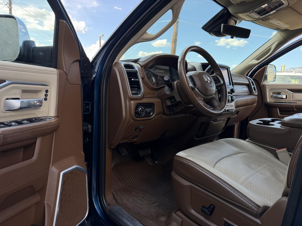 RAM 3500 Laramie 4x4 Crew Cab 8' Box 2022