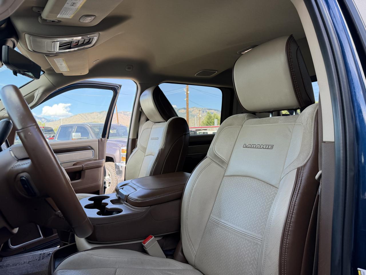RAM 3500 Laramie 4x4 Crew Cab 8' Box 2022