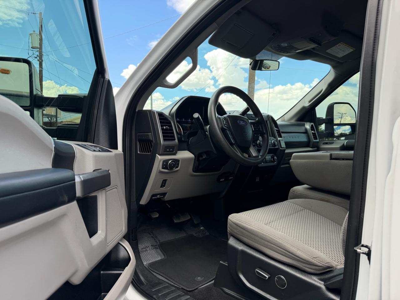 Ford Super Duty F-250 SRW XLT 4WD SuperCab 6.75' Box 2019