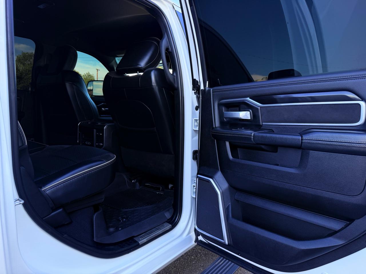 RAM 2500 Laramie 4x4 Crew Cab 6'4" Box 2021