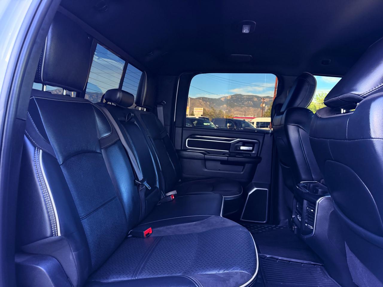 RAM 2500 Laramie 4x4 Crew Cab 6'4" Box 2021