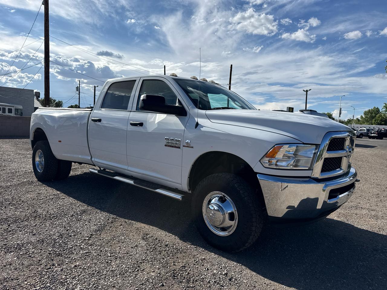 RAM 3500 Tradesman 4x4 Crew Cab 8' Box 2018