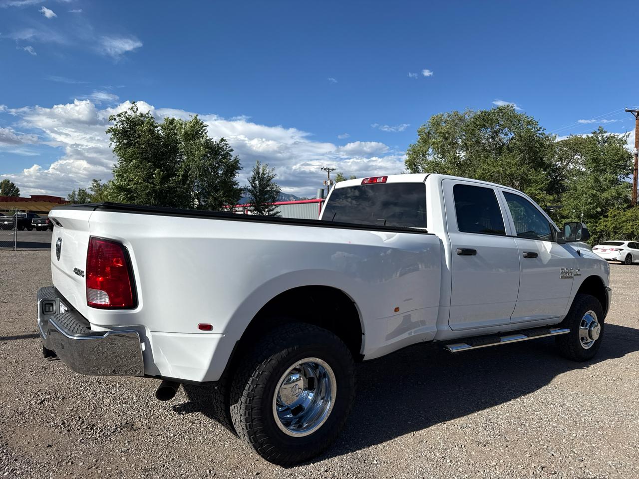 RAM 3500 Tradesman 4x4 Crew Cab 8' Box 2018