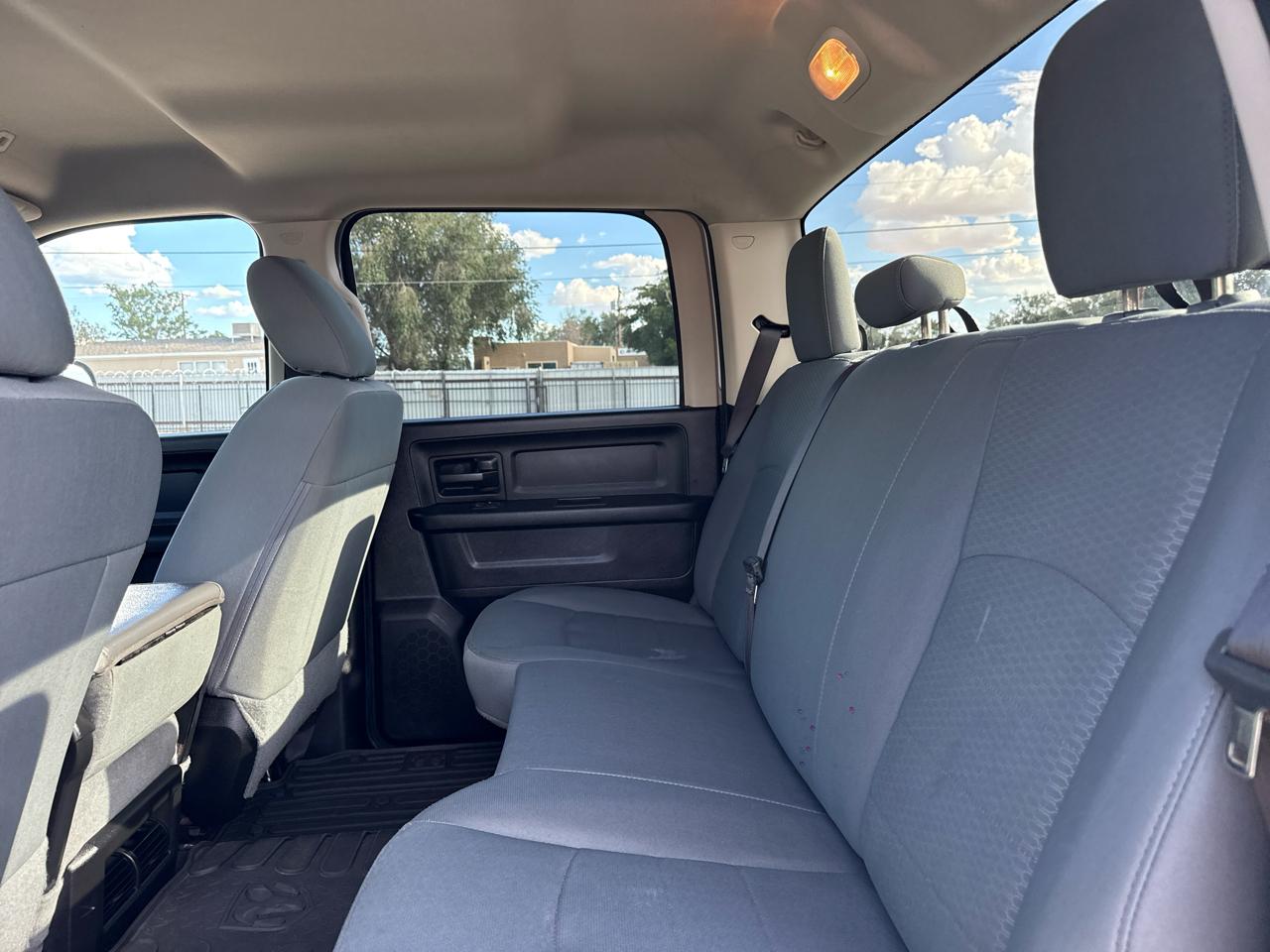 RAM 3500 Tradesman 4x4 Crew Cab 8' Box 2018