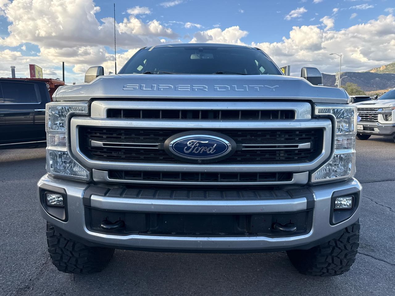 Ford Super Duty F-350 SRW Lariat 4WD Crew Cab 6.75' Box 2022