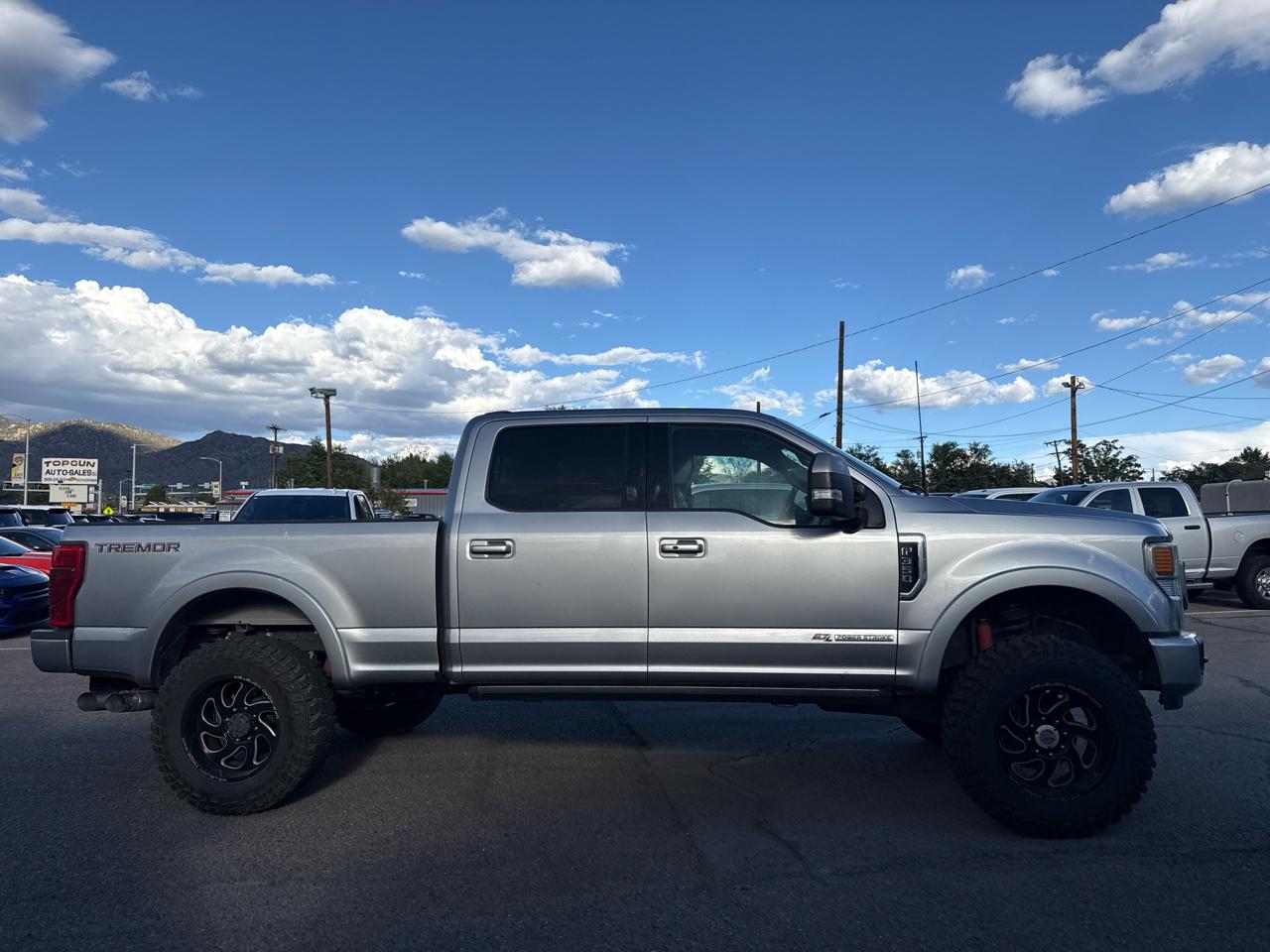 Ford Super Duty F-350 SRW Lariat 4WD Crew Cab 6.75' Box 2022
