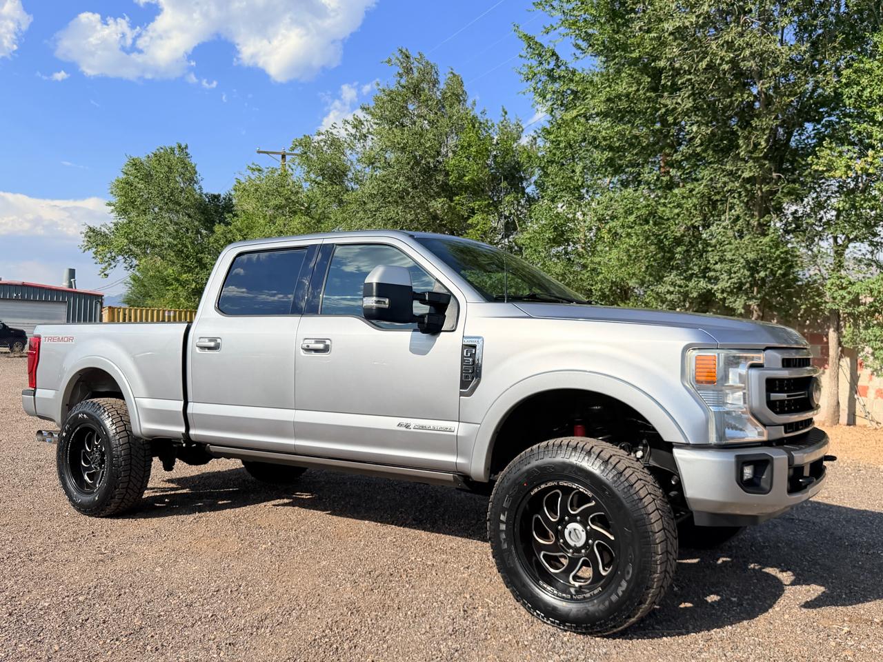 Ford Super Duty F-350 SRW Lariat 4WD Crew Cab 6.75' Box 2022