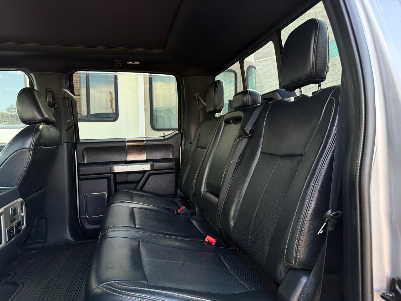 Ford Super Duty F-350 SRW Lariat 4WD Crew Cab 6.75' Box 2022