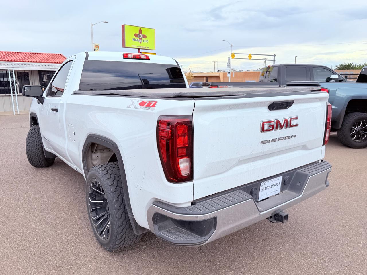 GMC Sierra 1500 2WD Reg Cab 126" Pro 2024