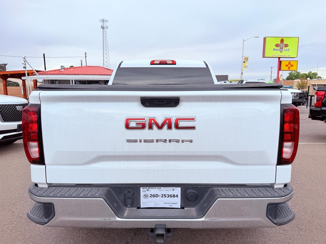 GMC Sierra 1500 2WD Reg Cab 126" Pro 2024