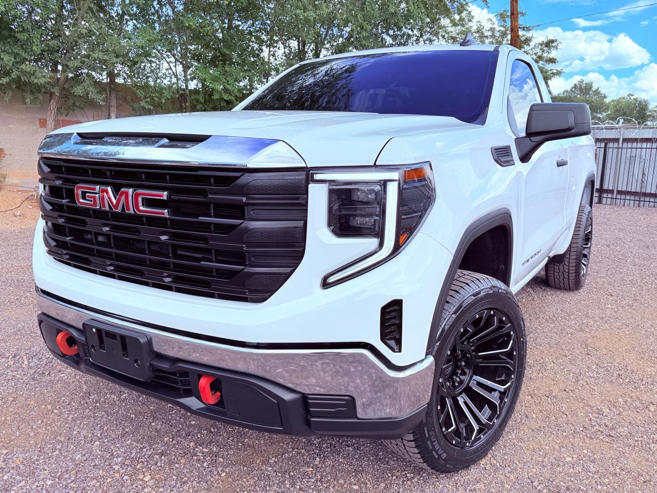 GMC Sierra 1500 2WD Reg Cab 126" Pro 2024