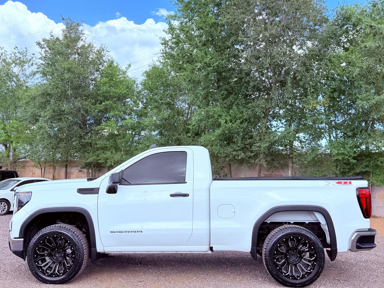 GMC Sierra 1500 2WD Reg Cab 126" Pro 2024