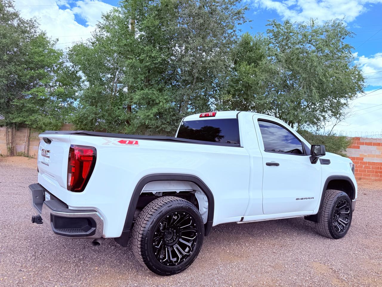 GMC Sierra 1500 2WD Reg Cab 126" Pro 2024