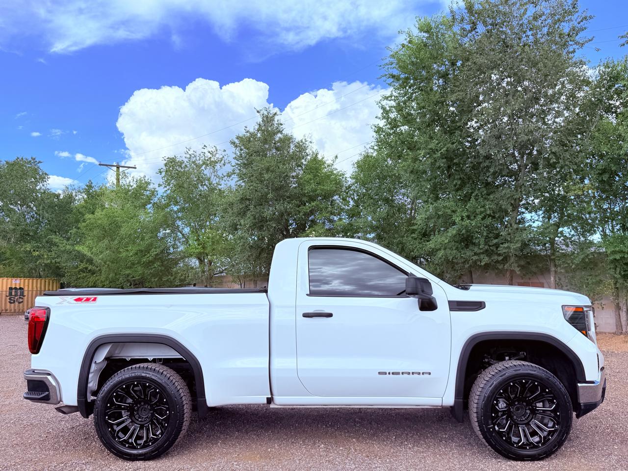 GMC Sierra 1500 2WD Reg Cab 126" Pro 2024
