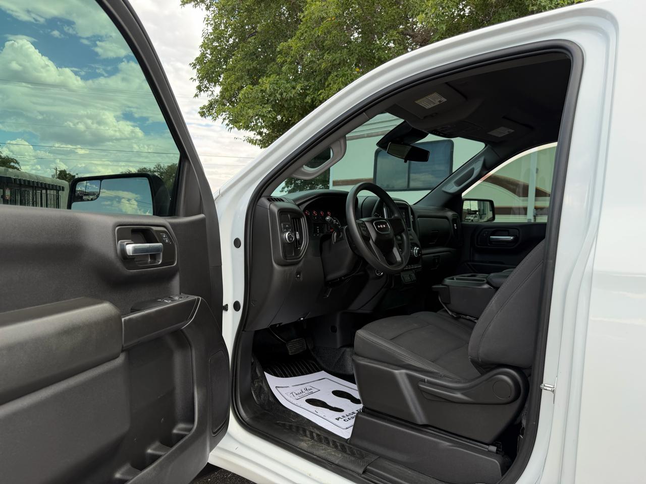 GMC Sierra 1500 2WD Reg Cab 126" Pro 2024