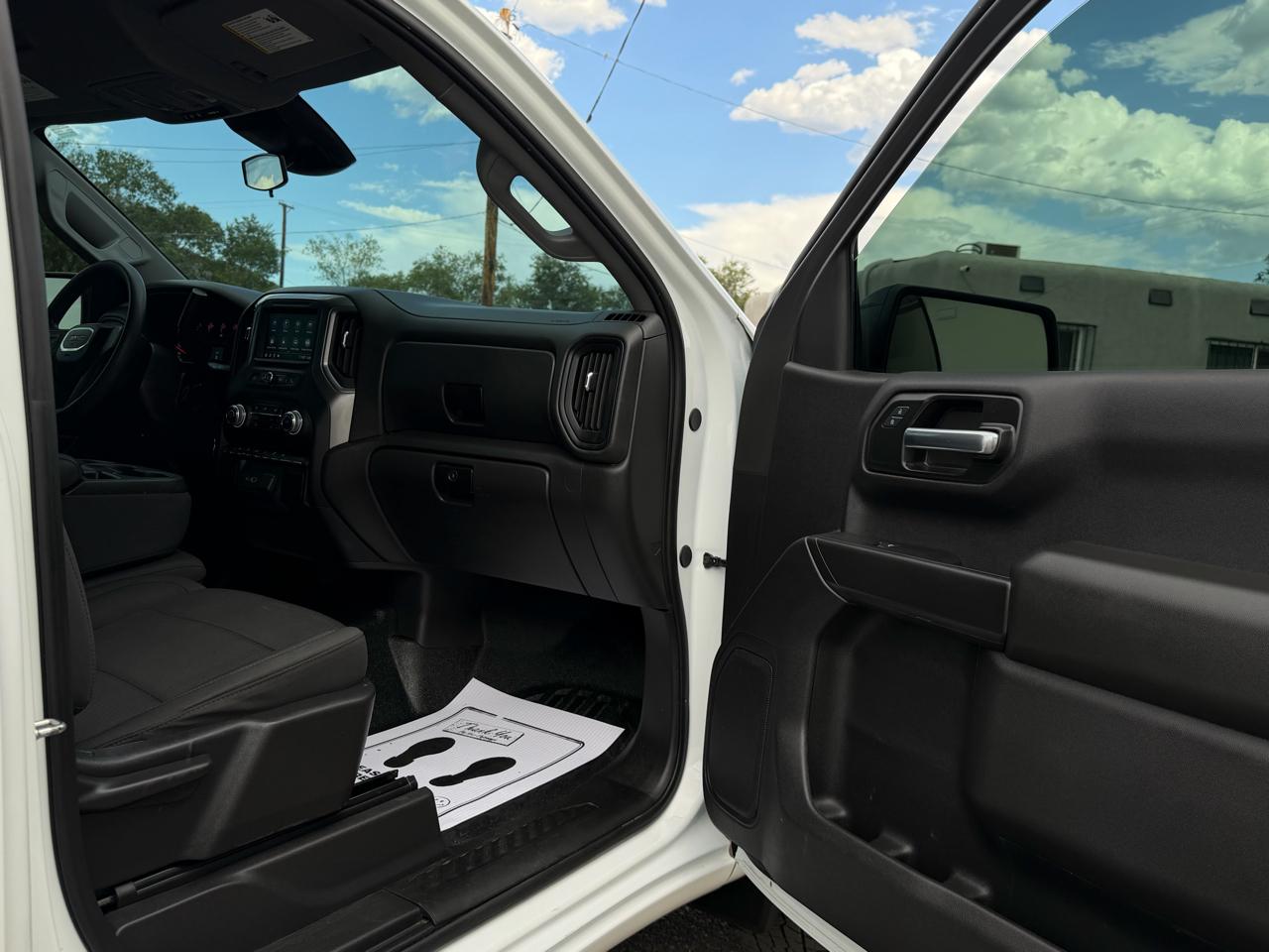 GMC Sierra 1500 2WD Reg Cab 126" Pro 2024