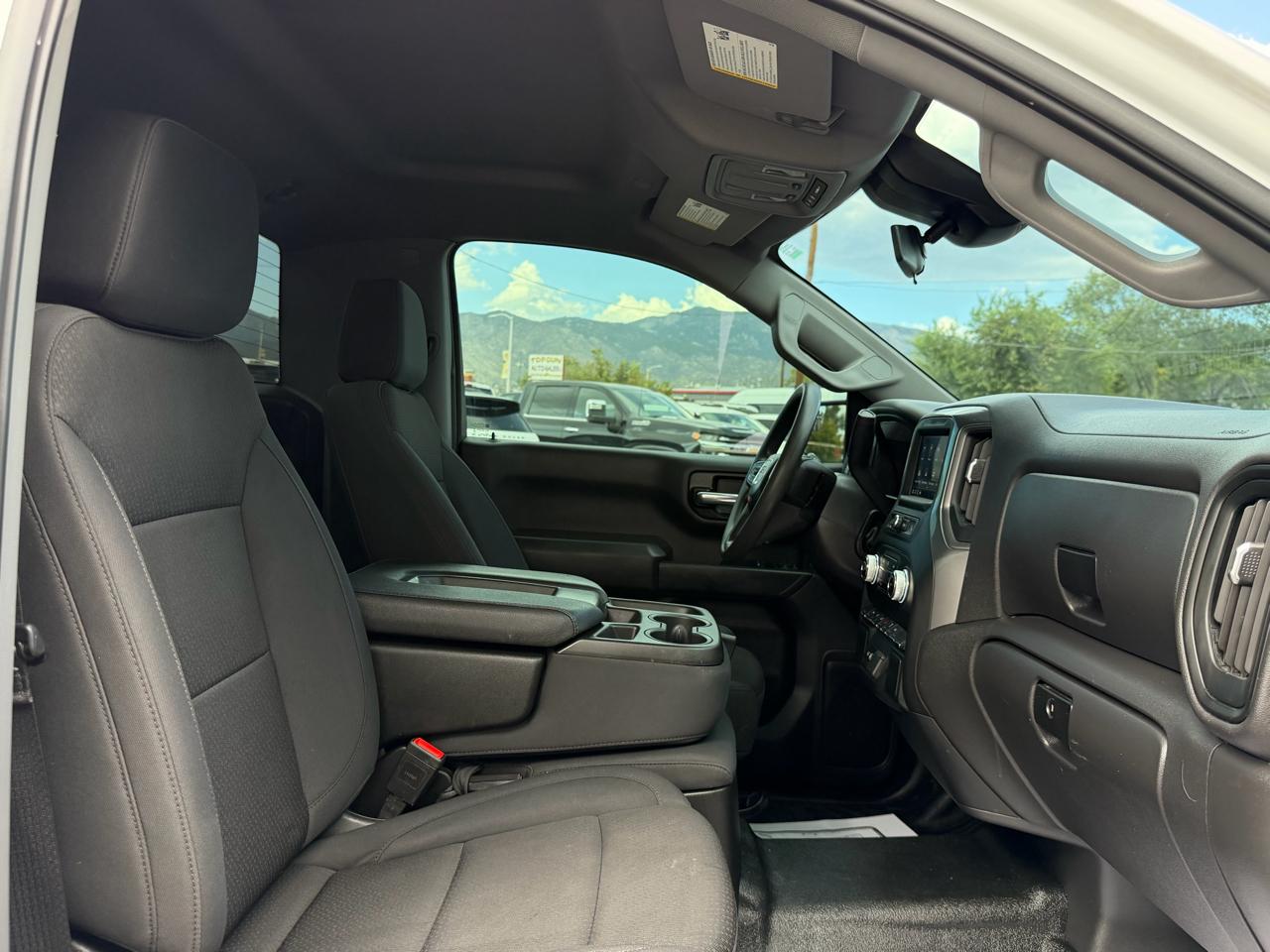 GMC Sierra 1500 2WD Reg Cab 126" Pro 2024