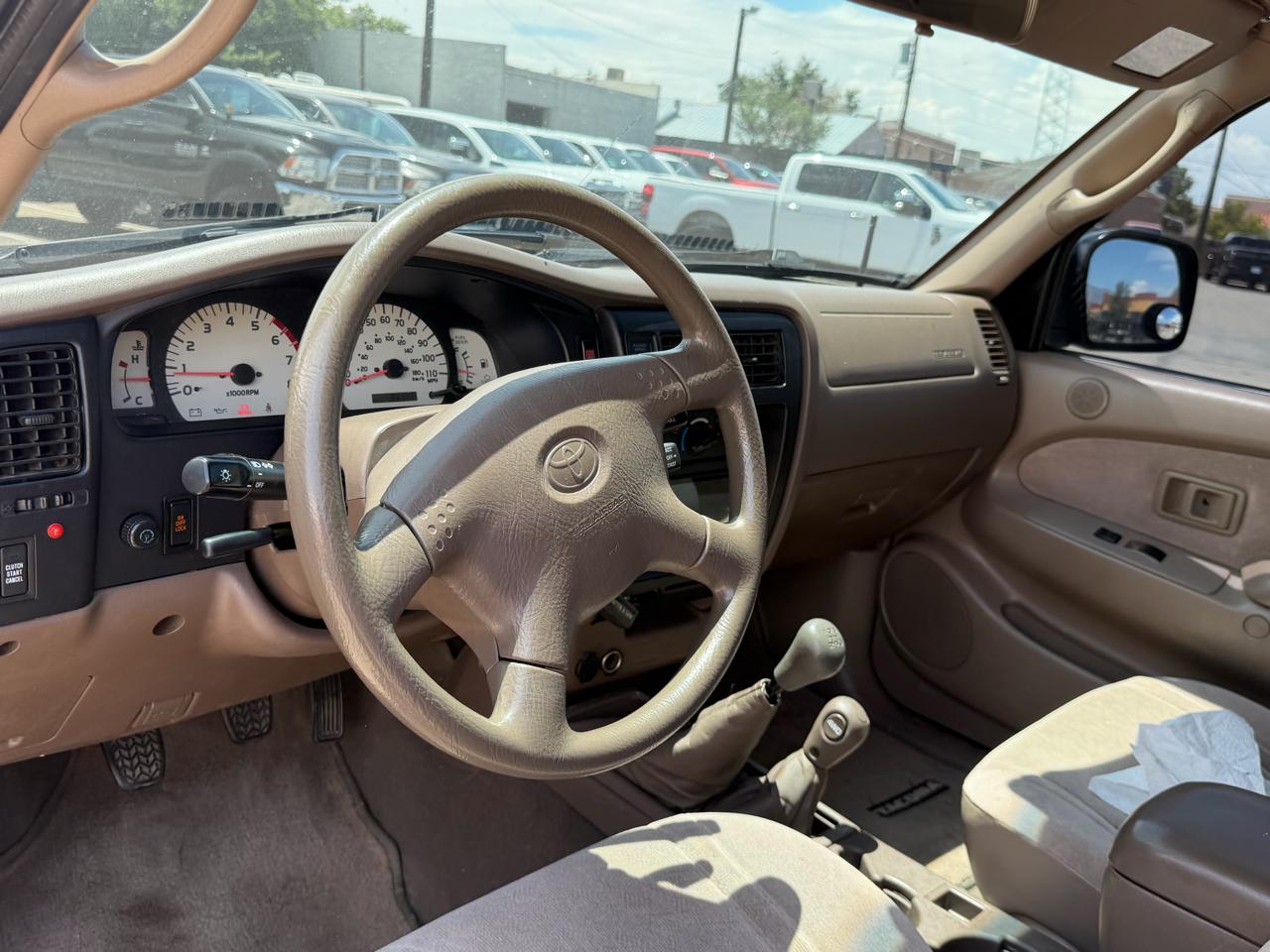 Toyota Tacoma XtraCab V6 Manual 4WD (Natl) 2003