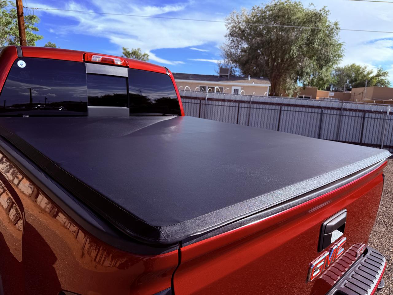 GMC Sierra 1500 4WD Crew Cab 143.5" SLT 2018
