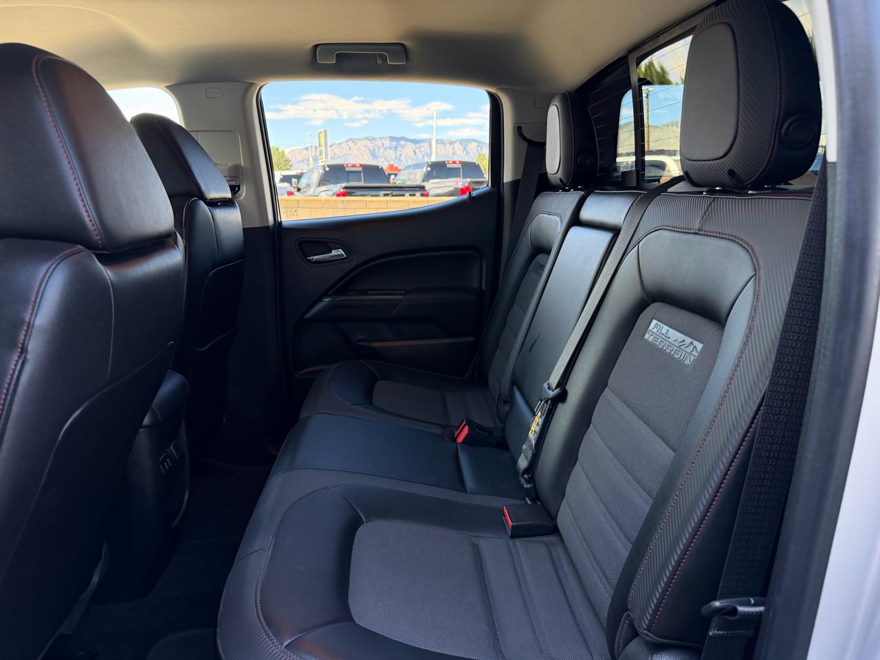 GMC Canyon 4WD Crew Cab 140.5" SLE 2016