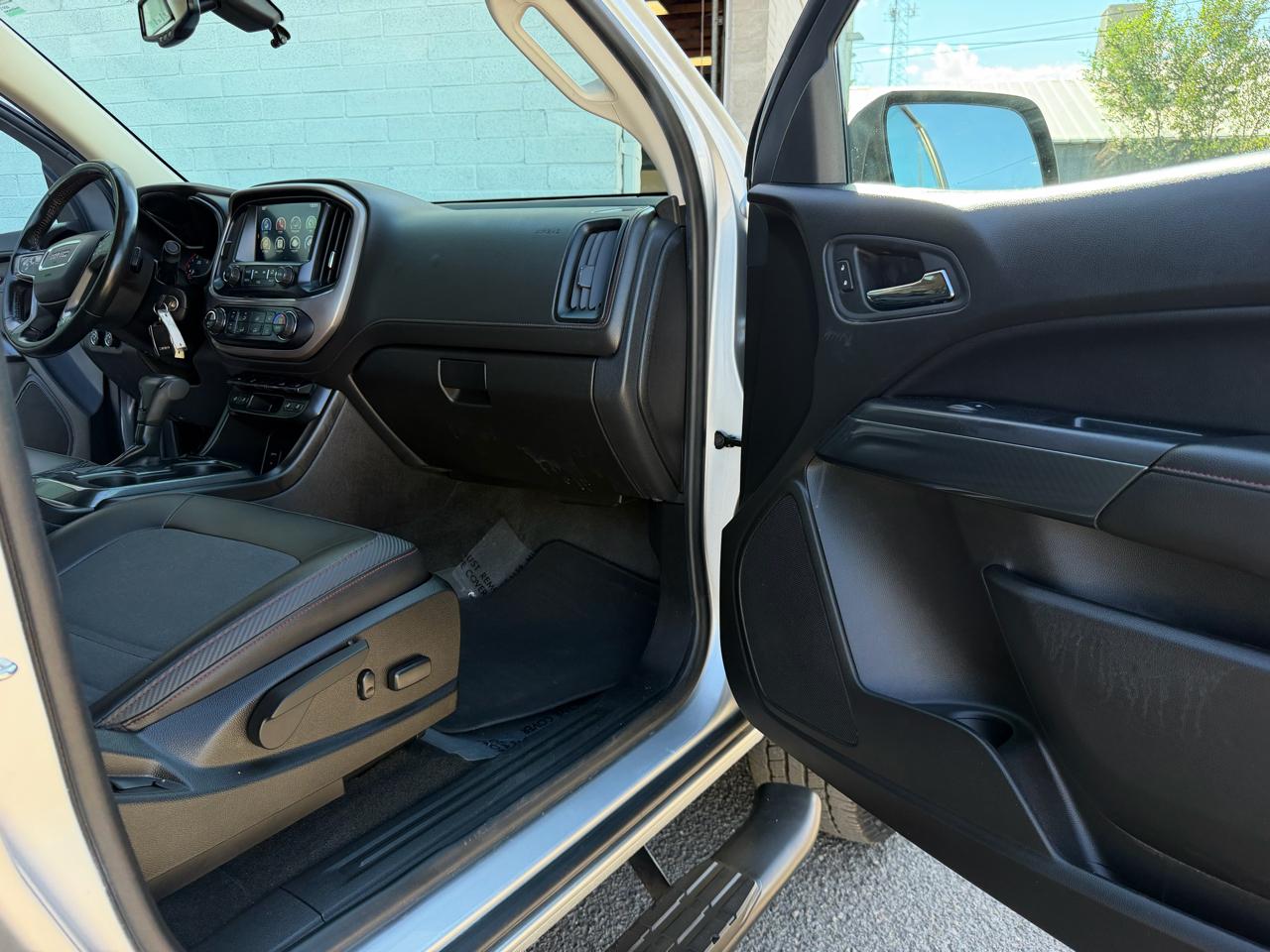 GMC Canyon 4WD Crew Cab 140.5" SLE 2016