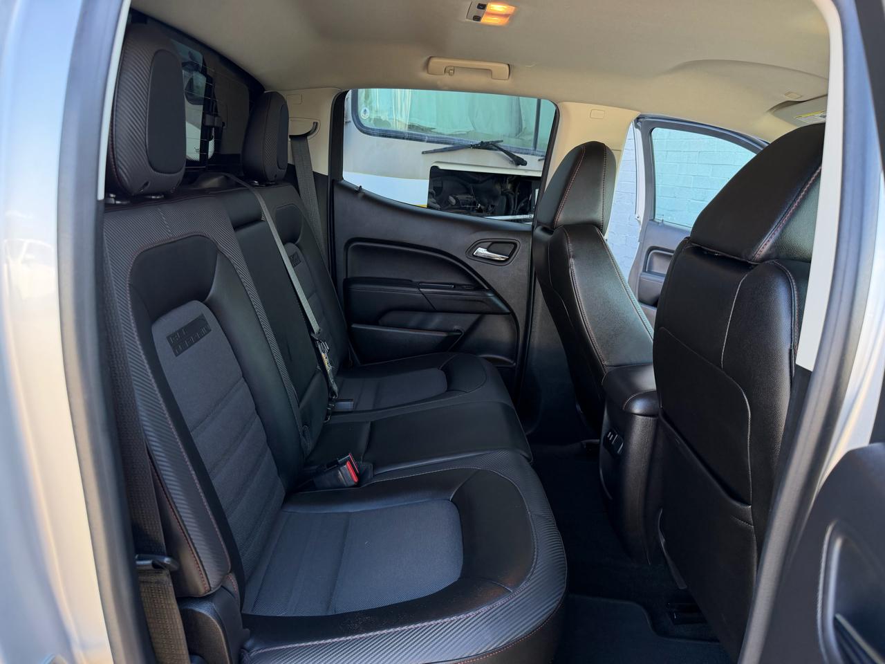 GMC Canyon 4WD Crew Cab 140.5" SLE 2016