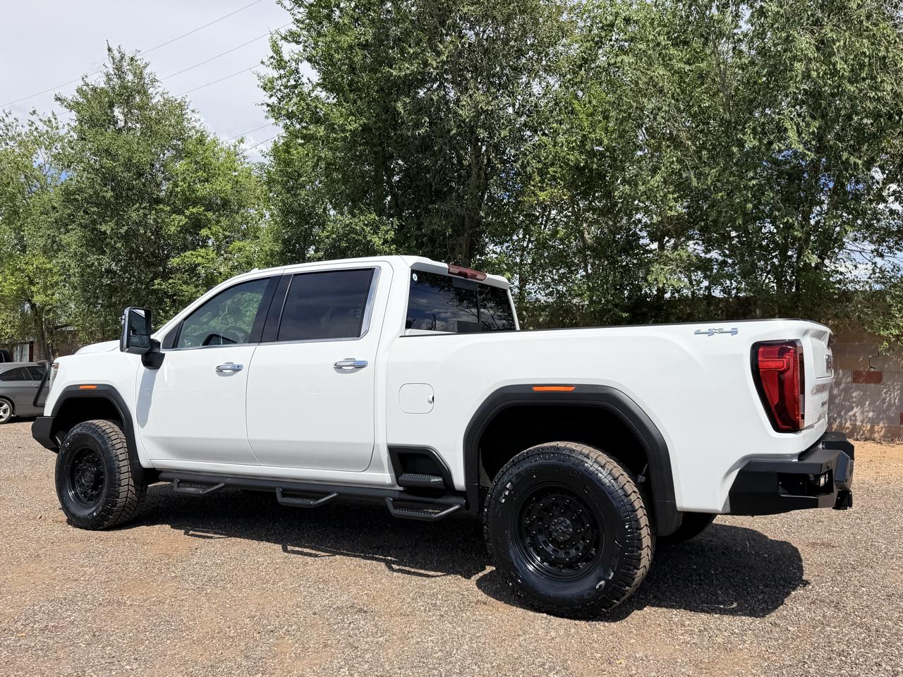 GMC Sierra 2500HD 4WD Crew Cab 159" SLT 2023