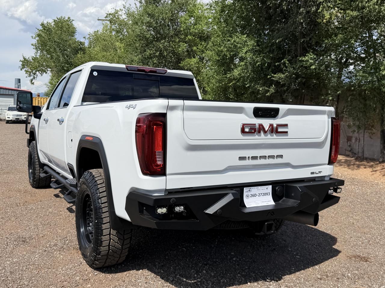 GMC Sierra 2500HD 4WD Crew Cab 159" SLT 2023
