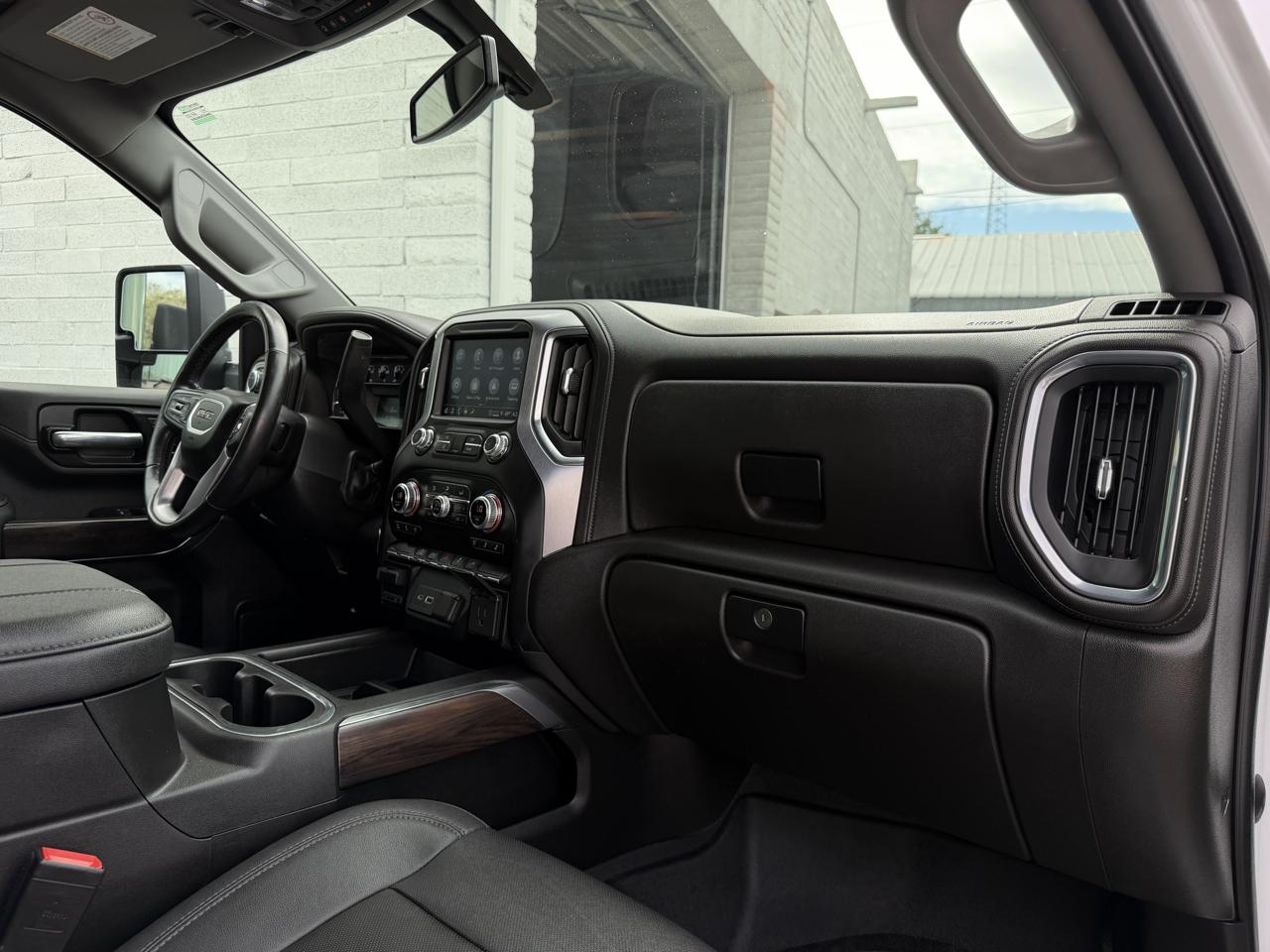 GMC Sierra 2500HD 4WD Crew Cab 159" SLT 2023