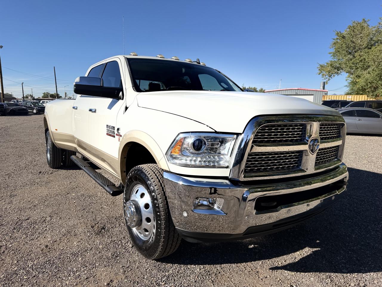 RAM 3500 Laramie 4x4 Crew Cab 8' Box 2017