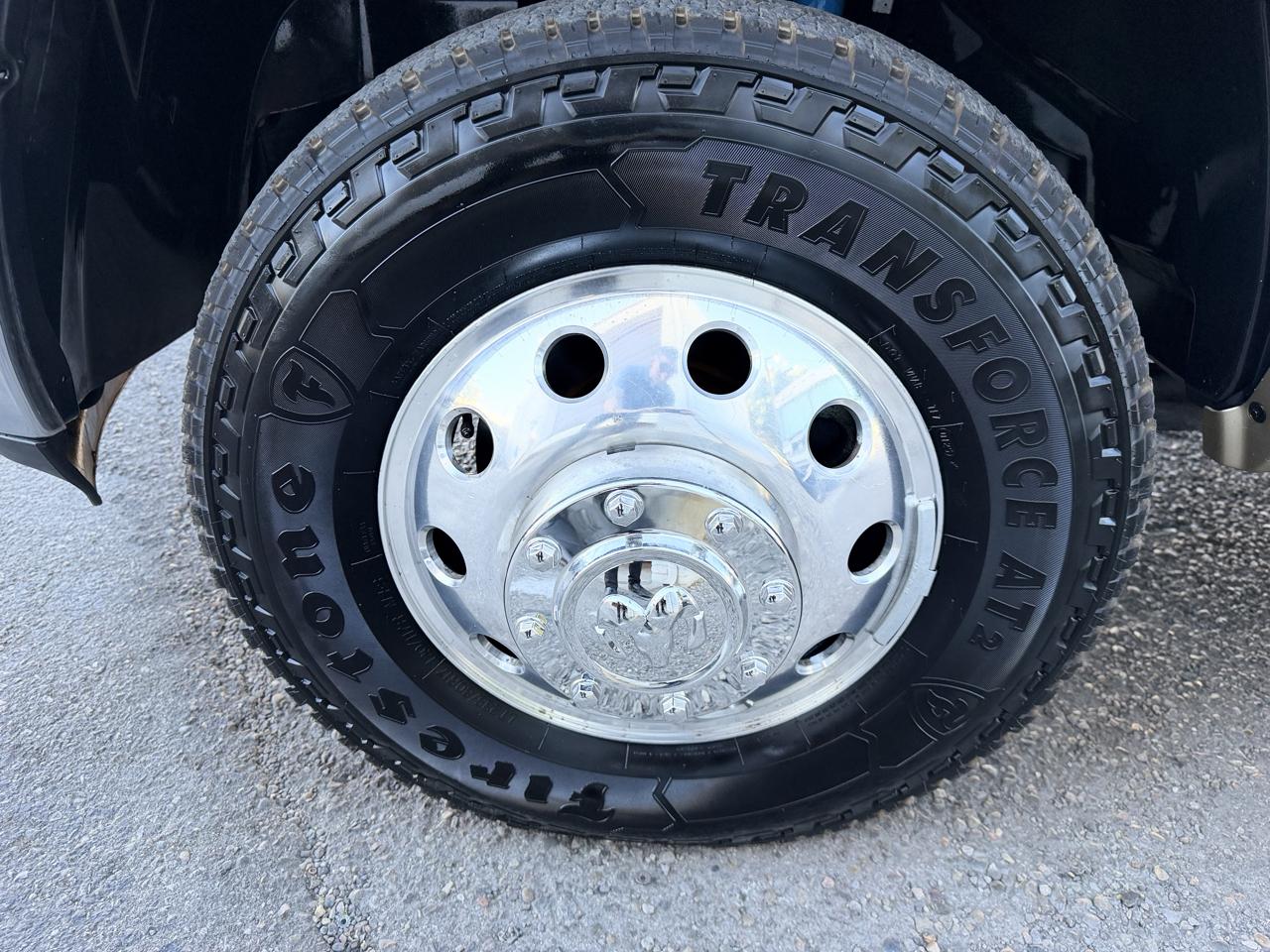 RAM 3500 Laramie 4x4 Crew Cab 8' Box 2017