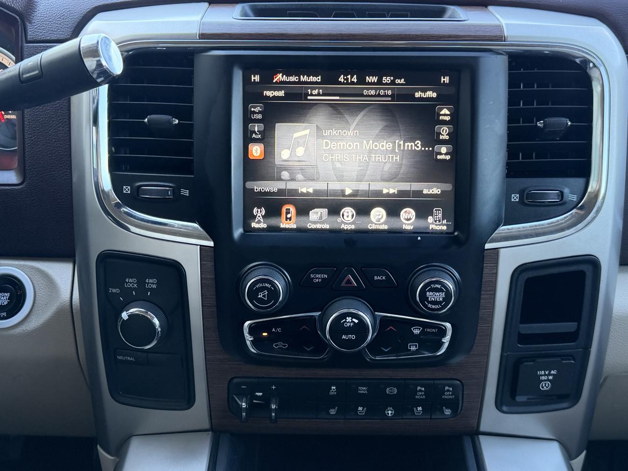 RAM 3500 Laramie 4x4 Crew Cab 8' Box 2017