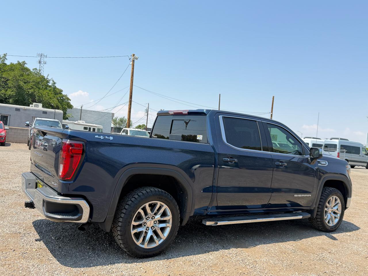 GMC Sierra 1500 4WD Crew Cab 147" SLE 2020
