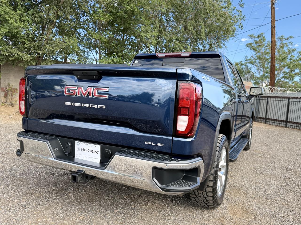GMC Sierra 1500 4WD Crew Cab 147" SLE 2020
