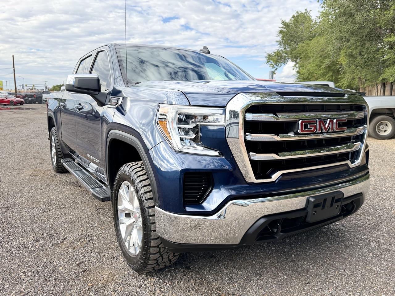 GMC Sierra 1500 4WD Crew Cab 147" SLE 2020