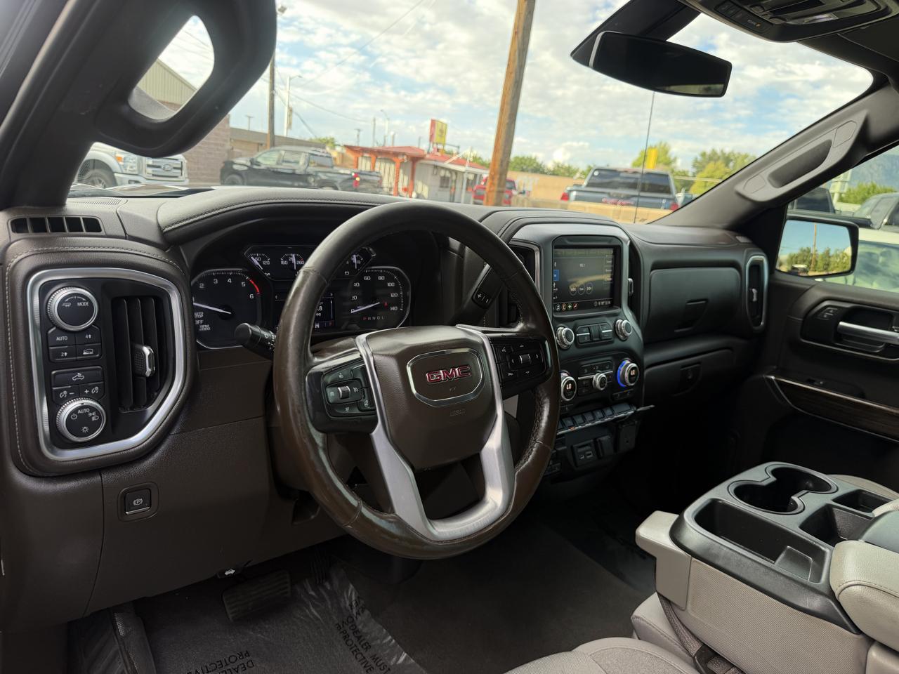 GMC Sierra 1500 4WD Crew Cab 147" SLE 2020